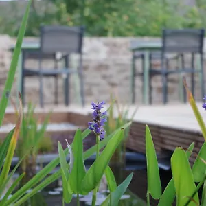 https://maison-alfred-et-agatha.inbrittany.com